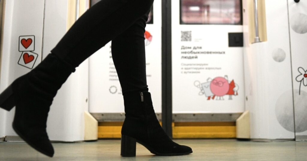 Ортопед рассказала, как носить каблуки весь день и без боли