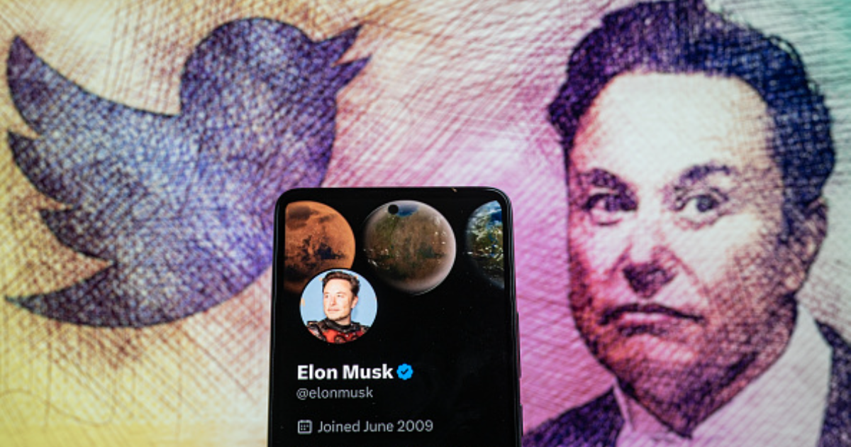 Twitter сменил голубую птичку на логотипе на пса из мема