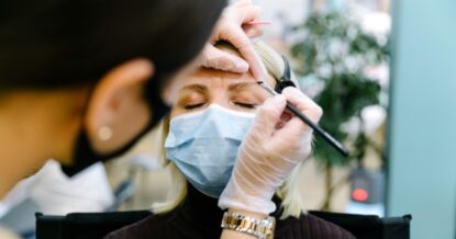 Известный стилист Акобир рассказал, в чем секрет женской красоты