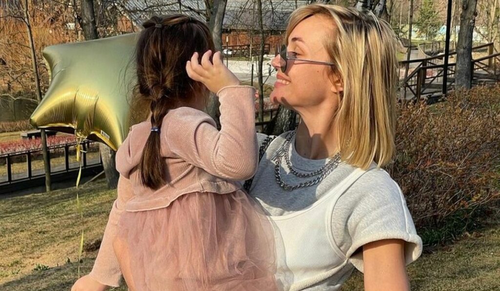 Полина Гагарина откровенно рассказала об отношениях с бывшим мужем