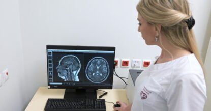 Ученые нашли признаки болезни Альцгеймера за годы до появления ее симптомов