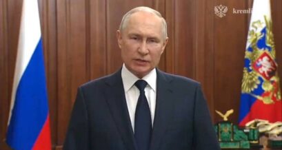 Кремль опубликовал снимок Путина и Шредера с празднования дня рождения президента