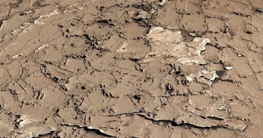 На Марсе обнаружили следы сезонных разливов воды
