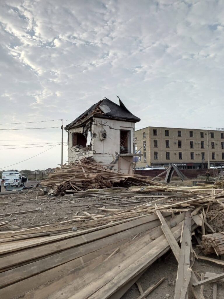 Взрыв на заправке в Махачкале. Последние новости и фото