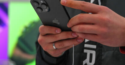 Apple заблокировал аккаунты тысяч обычных россиян