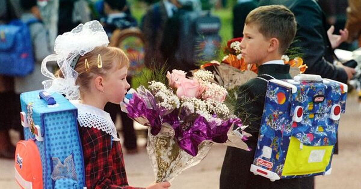 В России назвали среднюю стоимость букета цветов накануне 1 сентября
