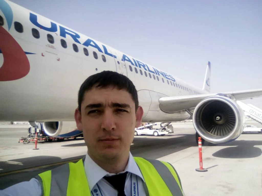 Новый Дамир Юсупов: Пилот посадил самолет в поле под Новосибирском