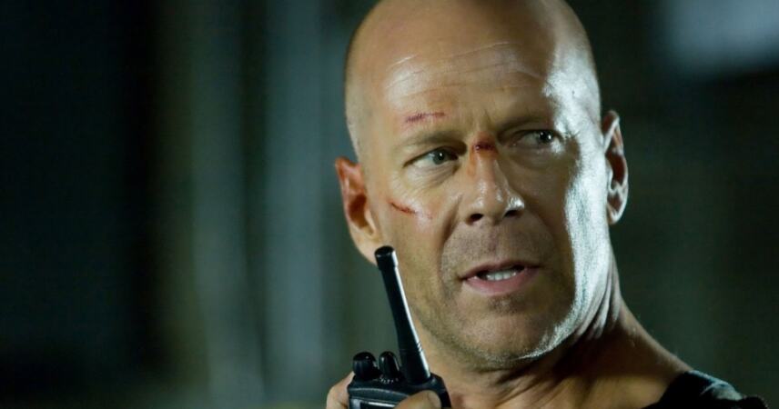 Неизлечимо больного Брюса Уиллиса увидели на публике