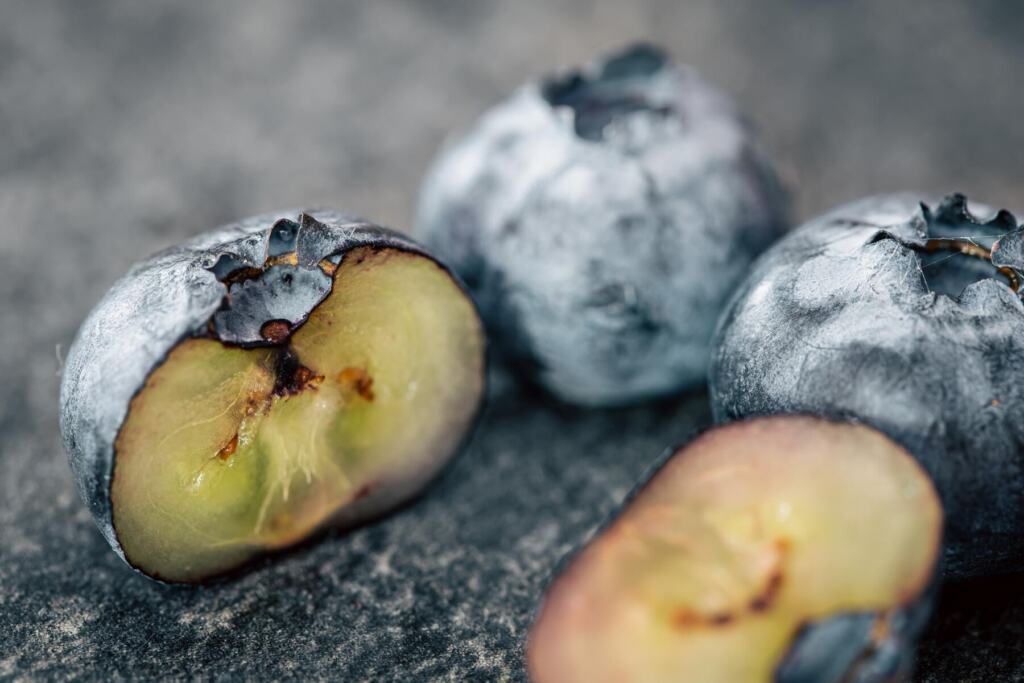 Почему одни сорванные неспелыми фрукты дозревают, а другие – нет
