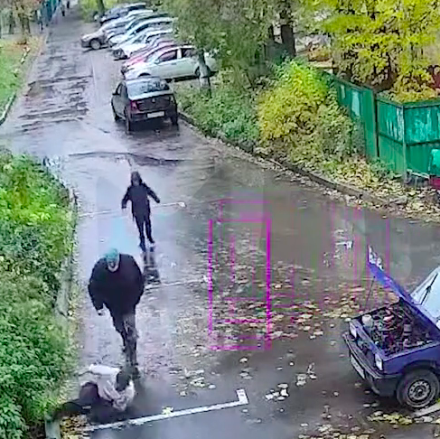 В Щелково пожилой мужчина остановил грабителя с помощью подножки