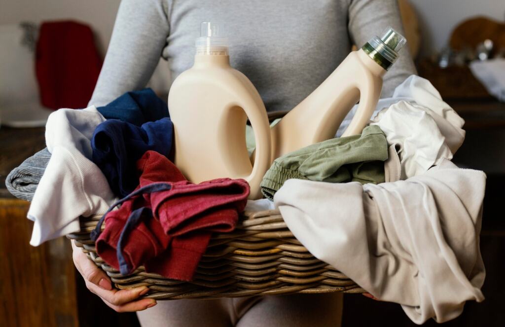 Почему некоторые люди месяцами не стирают одежду