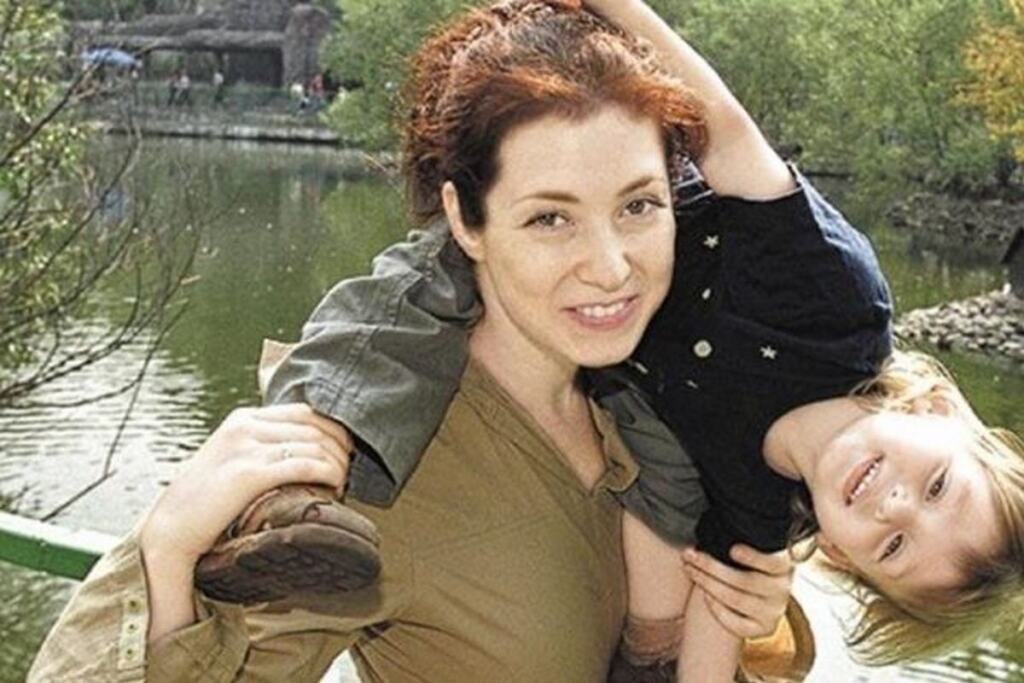 Почему Анна Большова не общается со своей мамой