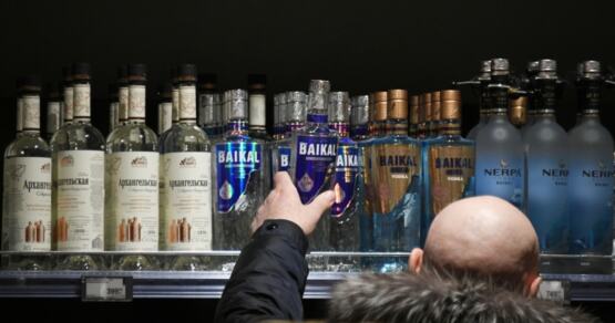 Роспотребнадзор приостановил продажу в РФ ряда алкогольных напитков из Армении