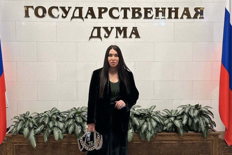 ЦИК разрешил бьюти-блогеру начать сбор подписей для участия в выборах