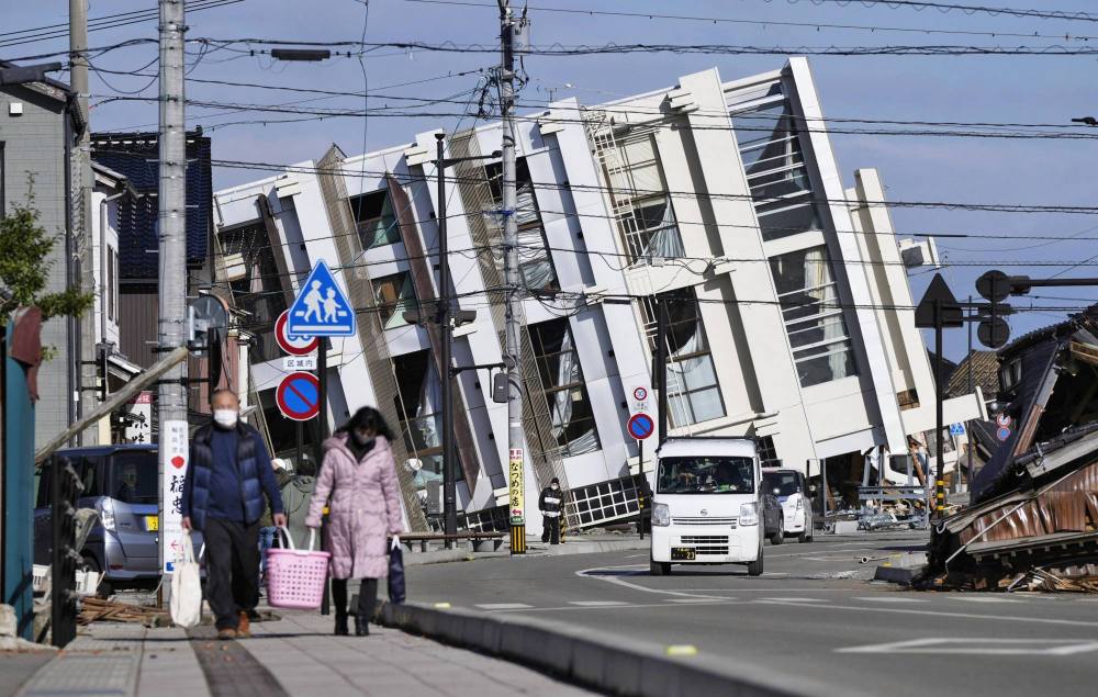 Число жертв землетрясения в Японии выросло до 30 человек