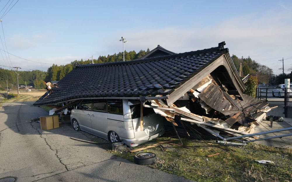 Число жертв землетрясения в Японии выросло до 30 человек