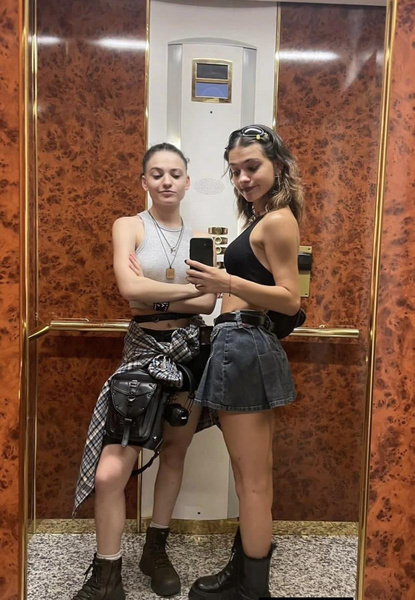 Спустя 19 лет: близняшки нашли друг друга благодаря Tik Tok