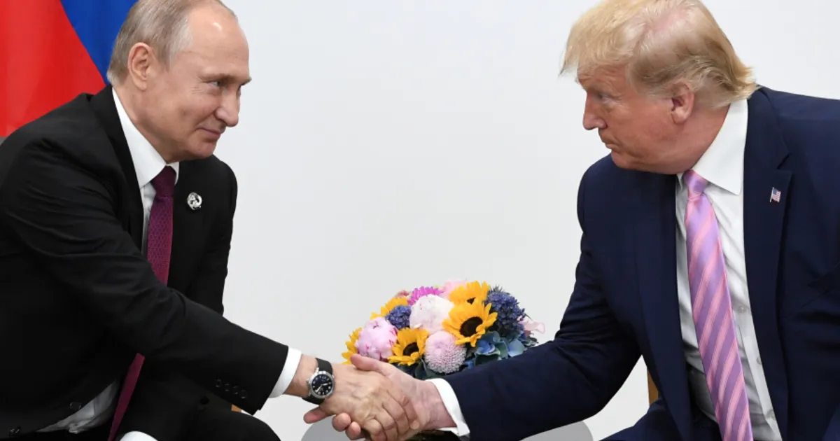 Фото Путина с Трампом продают за 5 млн рублей