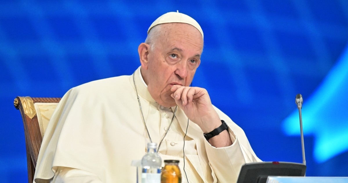 Папа римский назвал секс Божьим даром