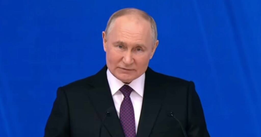 Путин поручил начать учения по применению ядерного нестратегического оружия