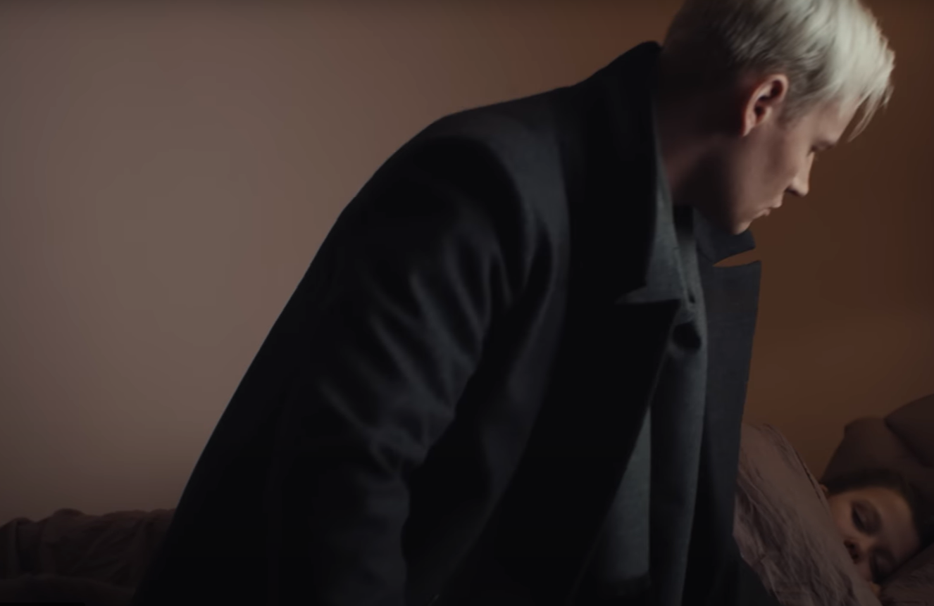 Рай на небесах. Слова нагружать все больше нас стали почему-то. То ли еще будет слова. Песенка маленькая страна. Тексты разных песен.