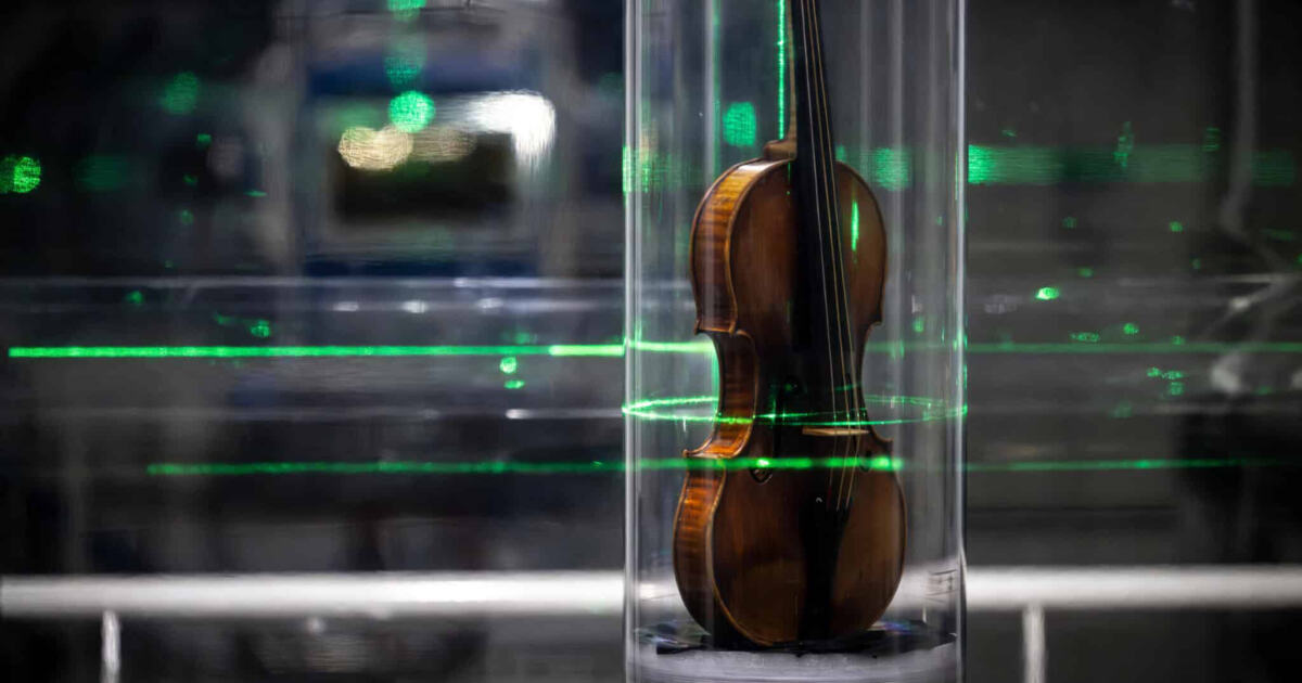 Скрипку Паганини облучили синхротроном, пытаясь раскрыть секрет ее звучания