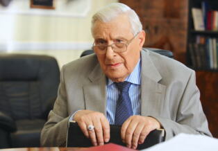 Скончалась супруга звезды «Служебного романа» Олега Басилашвили