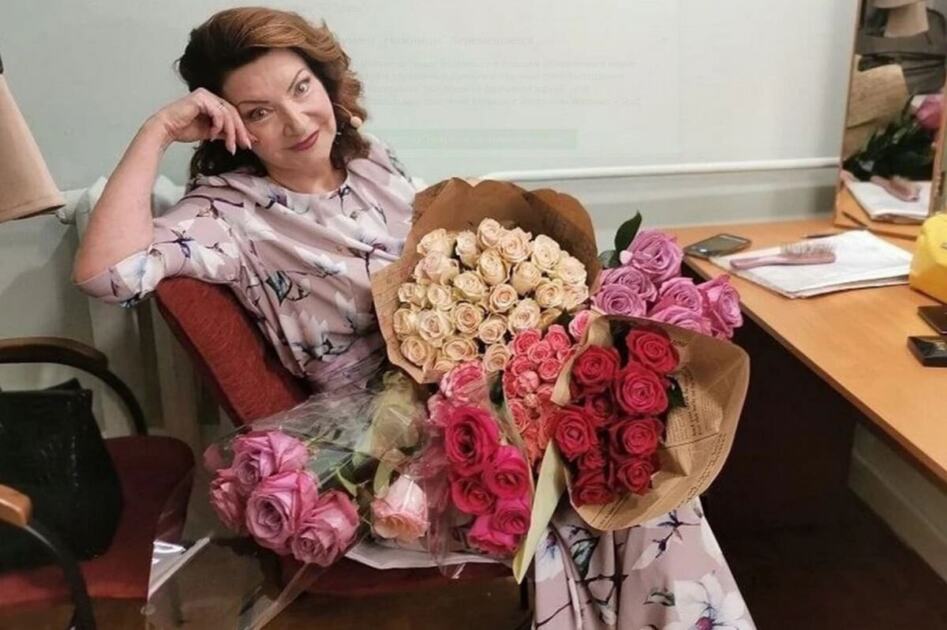 Стали известны подробности нового романа Елены Степаненко