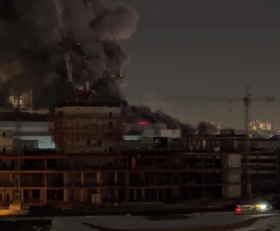 Первые кадры с атаки на «Крокус Сити»: десятки погибших