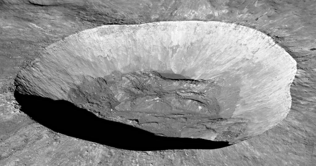 Обнаруженный рядом с Землей астероид оказался выбитым фрагментом Луны