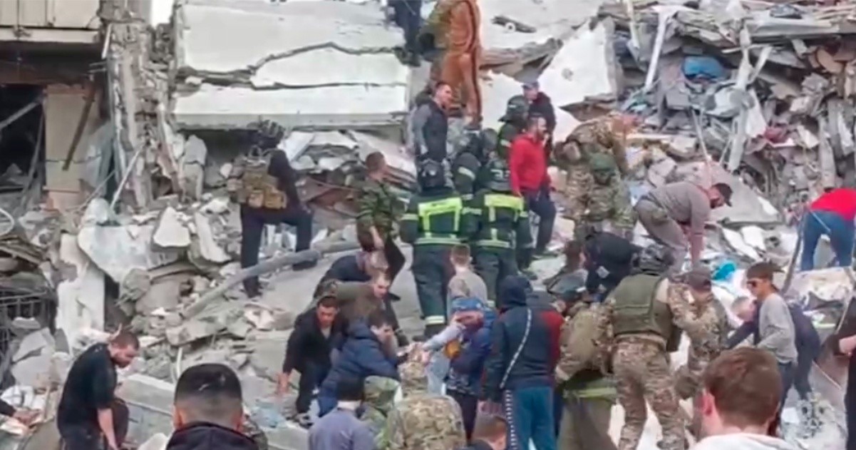 Спасавший людей из-под завалов житель Белгорода травмировал обе ноги