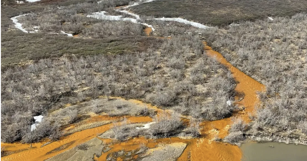 На Аляске реки поменяли цвет из-за таяния вечной мерзлоты На Аляске реки поменяли цвет из-за таяния вечной мерзлоты