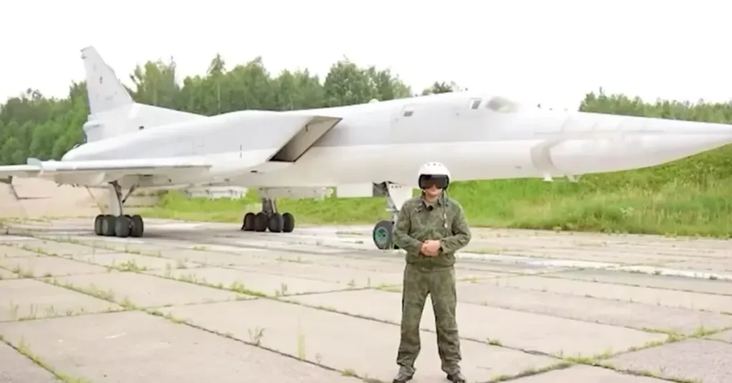 Пилоту ВКС обещали итальянское гражданство и $3 млн за угон Ту-22М3