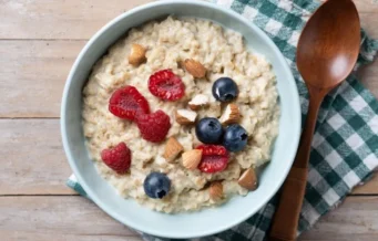 Эксперты объяснили, почему овсянка на завтрак может быть опасна