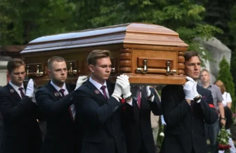 Названы самые экологичные методы похорон