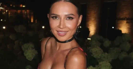 Жених онкобольной Лерчек стал после химиотерапии носить ее на руках по лестнице