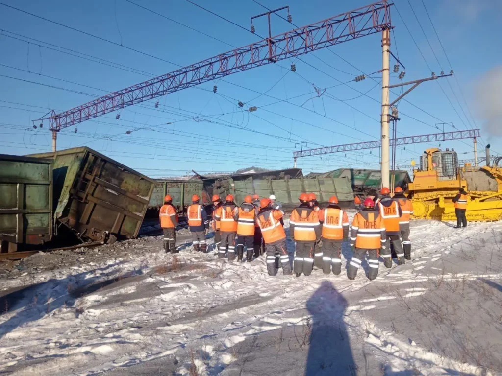 Два поезда столкнулись на Забайкальской железной дороге