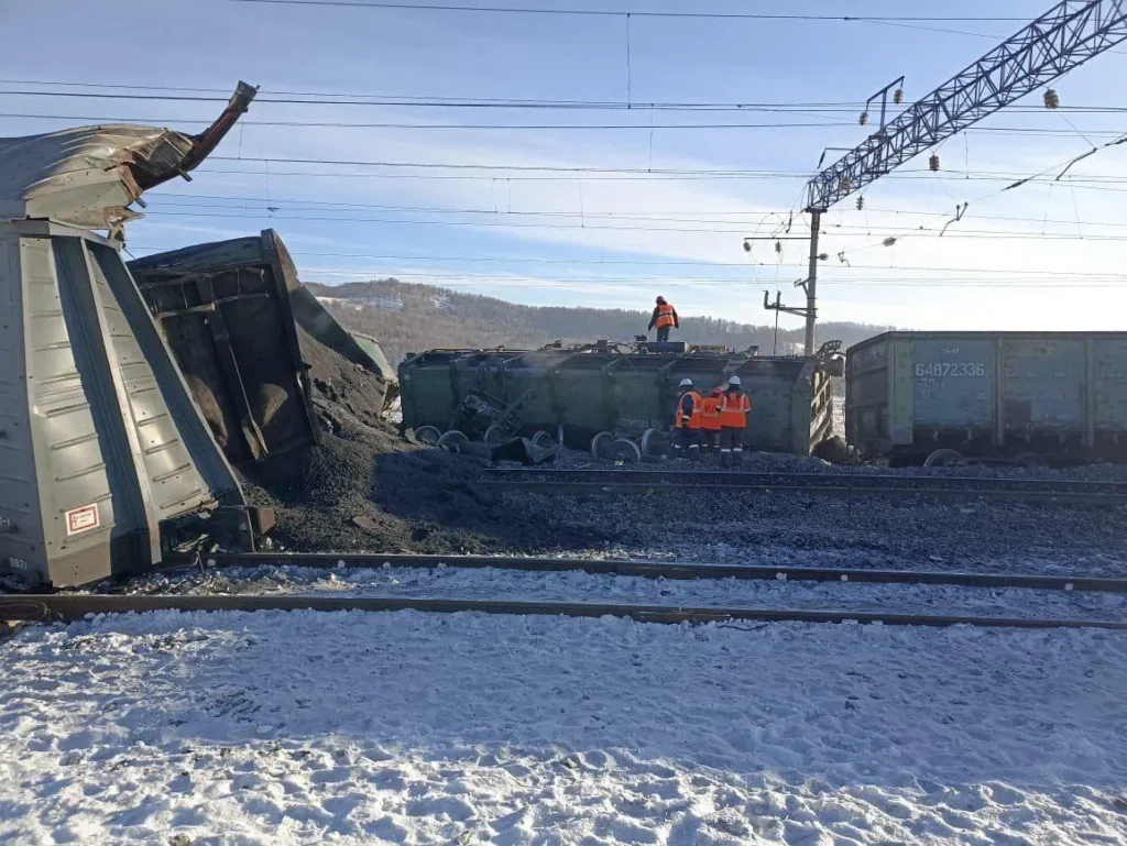 Два поезда столкнулись на Забайкальской железной дороге