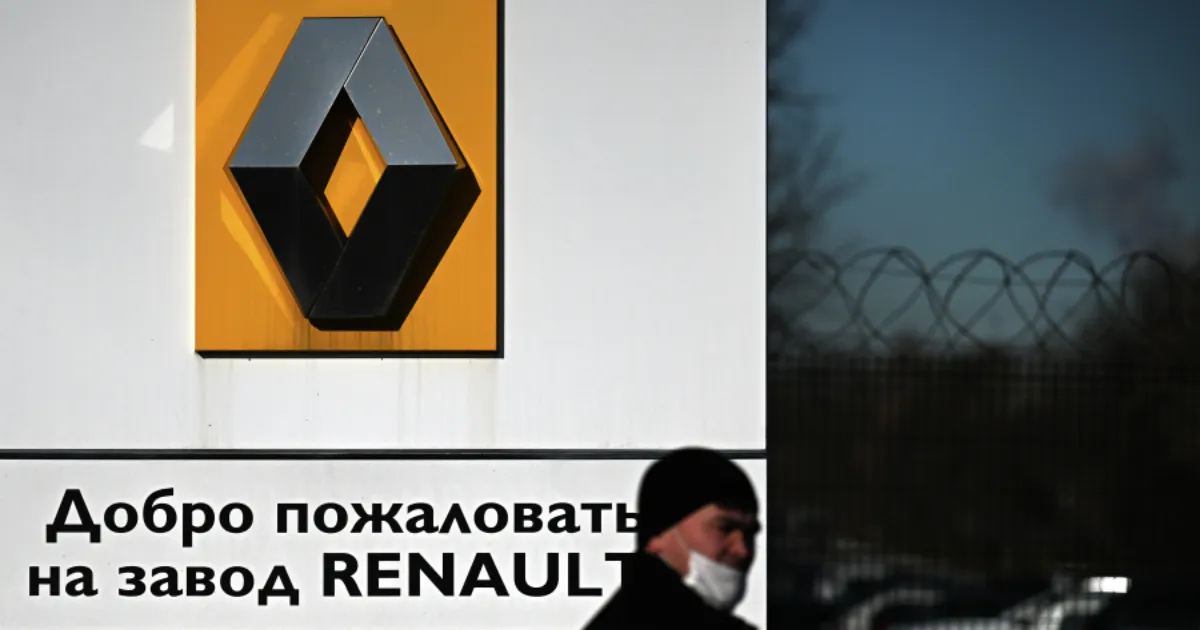 Глава Renault допустил возвращение компании в Россию