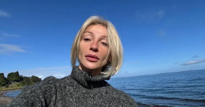 Вернувшаяся из Африки Настя Ивлеева показала, как ее супруг встретил в аэропорту