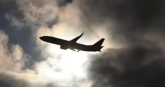 Пассажир рейса Санкт-Петербург — Москва потерял сознание на борту самолета