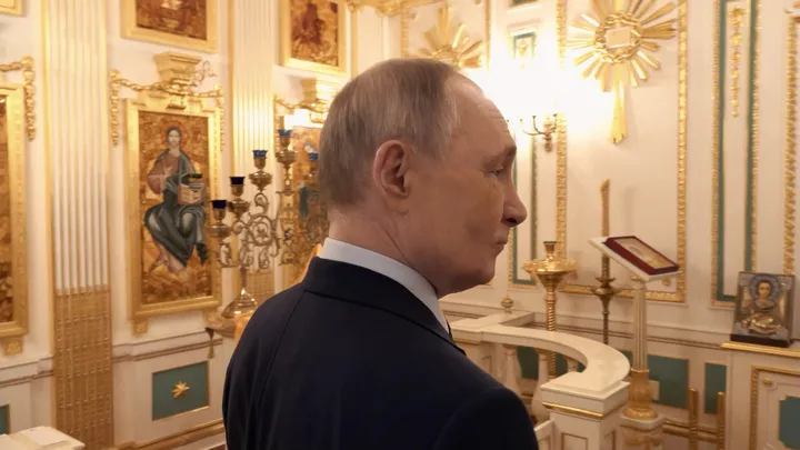 Путин рассказал, перед кем впервые преклонил колено
