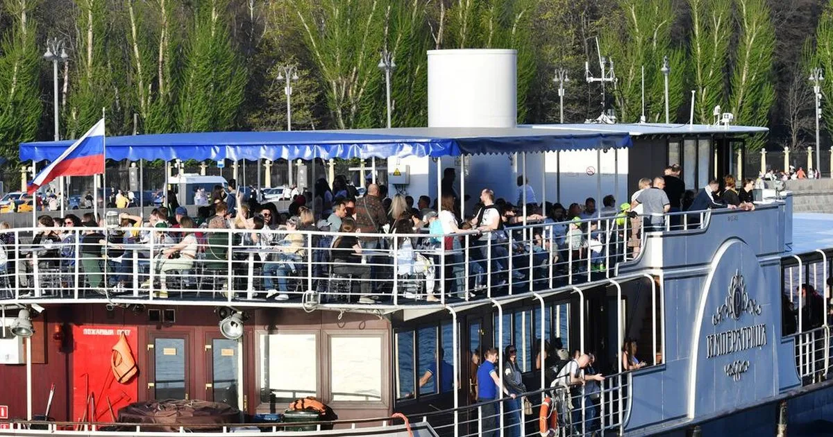 В российском городе столкнулись два теплохода В российском городе столкнулись два теплохода