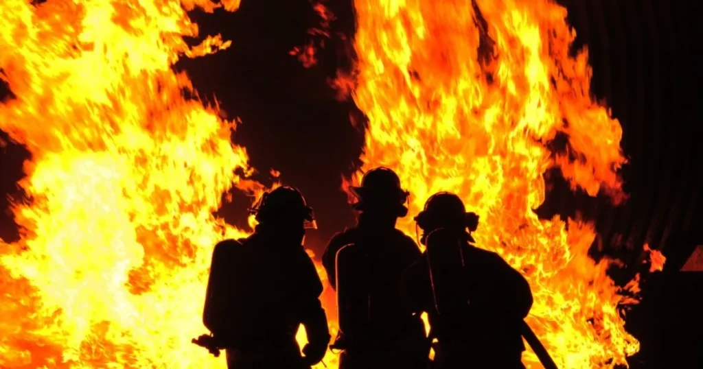 Взрыв газа в многоквартирном доме произошел в Свердловской области