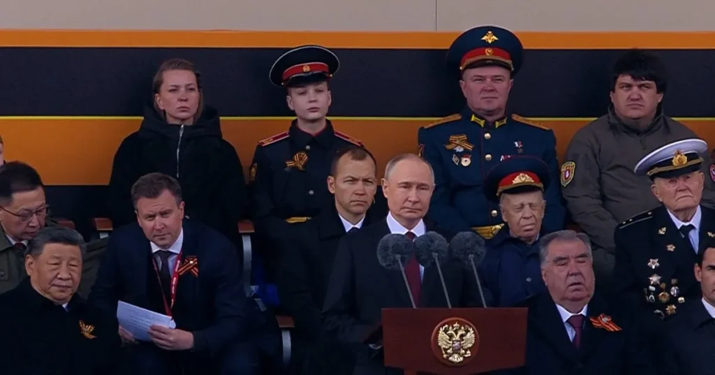 Путин выступил с речью на параде Победы в Москве