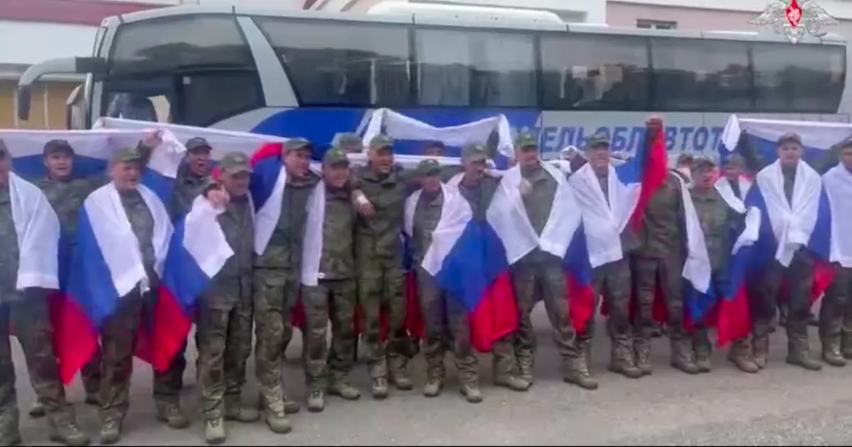 Россия и Украина обменялись военнопленными Россия и Украина обменялись военнопленными