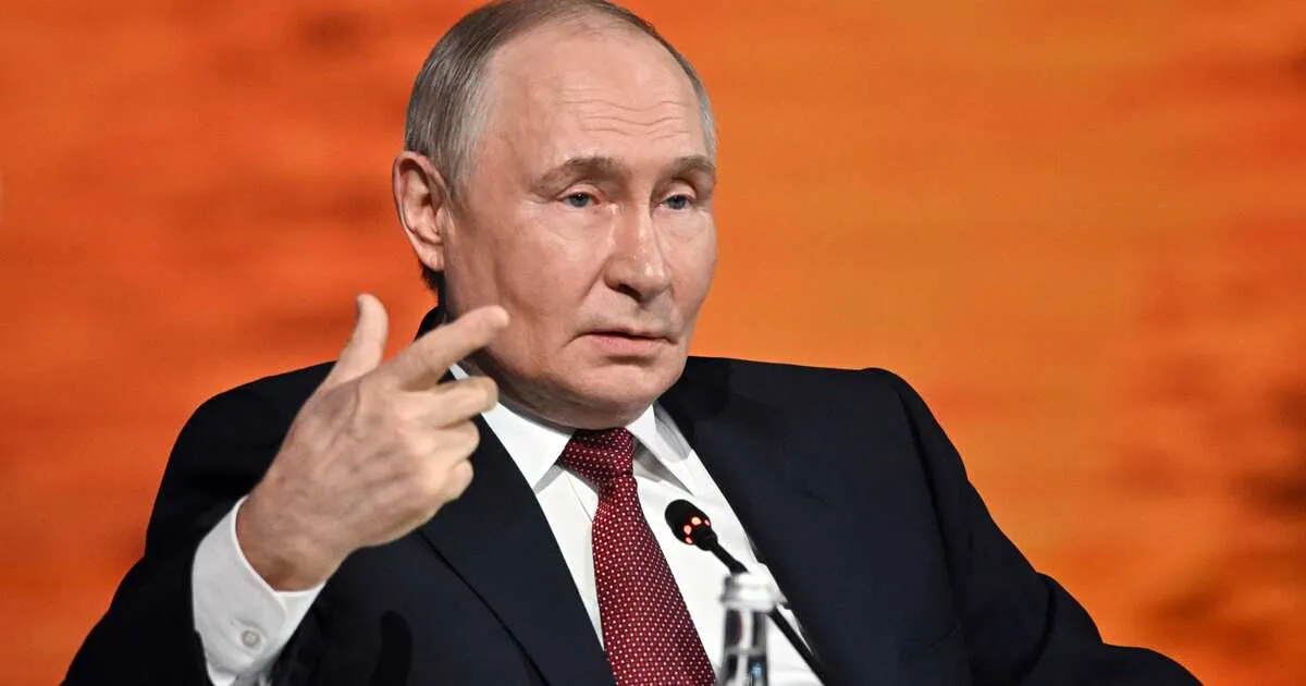 Путин предрек катастрофический ответ на сброс Украиной «грязной бомбы» Путин предрек катастрофический ответ на сброс Украиной «грязной бомбы»