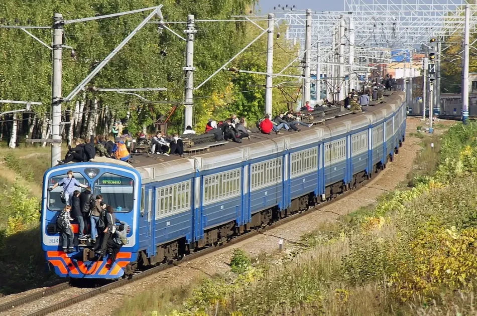 В Подмосковье найден подросток с множественными переломами после трех дней, проведенных в овраге В Подмосковье найден подросток с множественными переломами после трех дней, проведенных в овраге