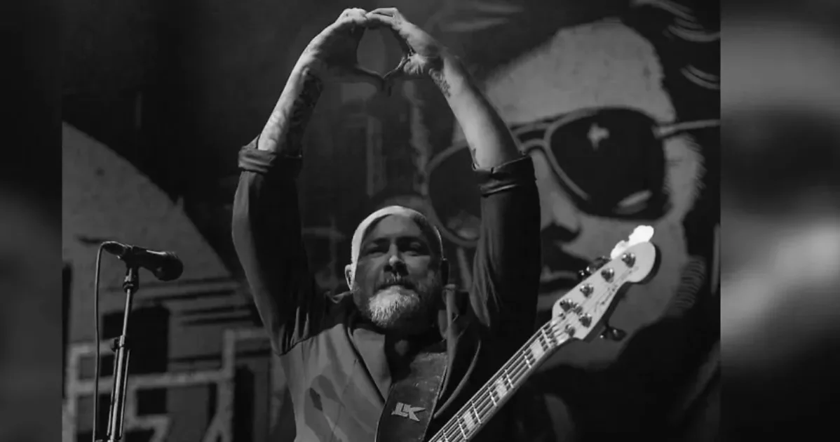 Скончался основатель и бас-гитарист группы Limp Bizkit Сэм Риверс Скончался основатель и бас-гитарист группы Limp Bizkit Сэм Риверс