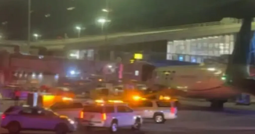 В Нью-Йорке столкнулись два самолета